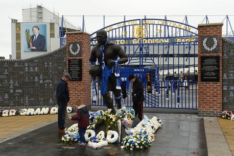 Howard-Kendall-Funeral.jpg
