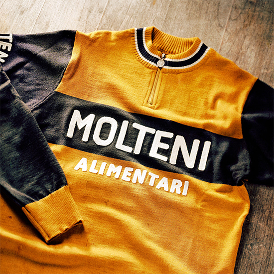Molteni-drap%C3%A9.jpg
