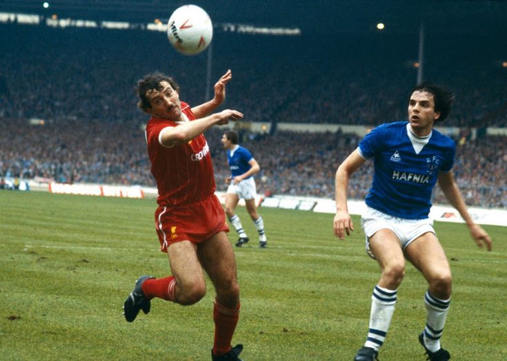 323fe2e86cf3383644872bcdc5c5d7d2--merseyside-derby-milk-cup.jpg