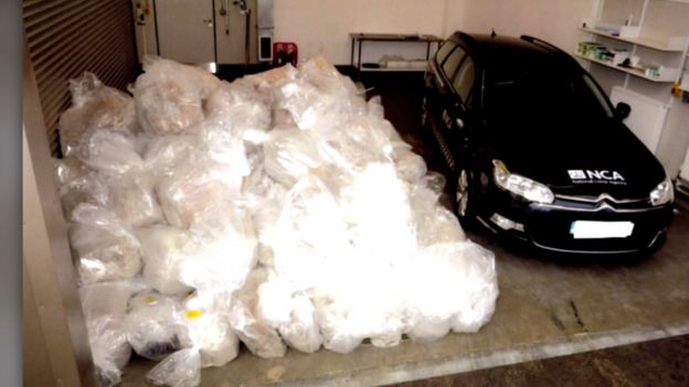 _90351088_car_cocaine.jpg