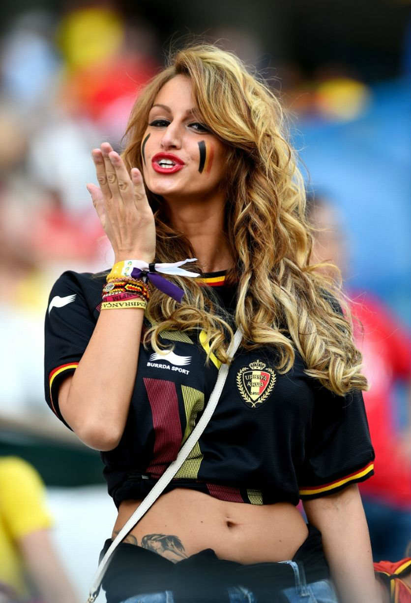 belgium-female-fans.jpg