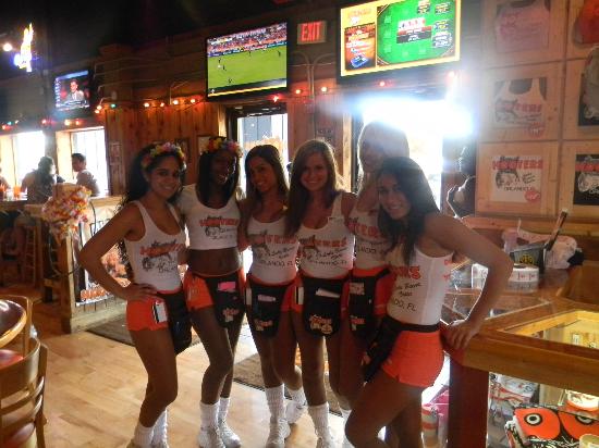 hooters-of-pointe-orlando.jpg