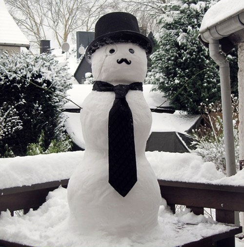 fancy_snowman_by_doctor08-d6bu660.jpg