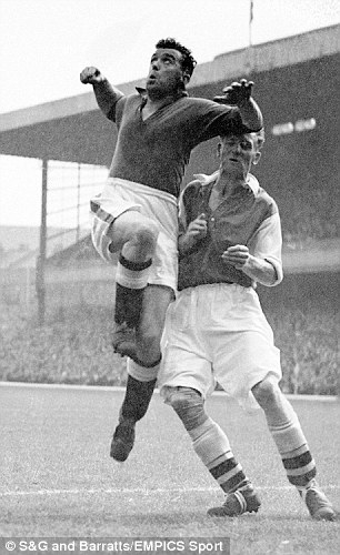 1410778066833_wps_33_Everton_s_Dixie_Dean_l_cl.jpg