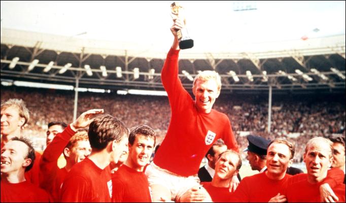 Bobby+Moore+'66.jpg