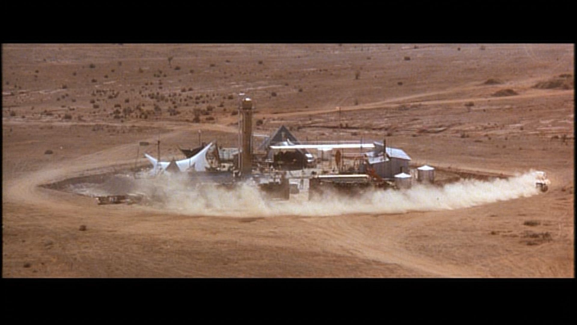 MADMAX2DVD4.jpg
