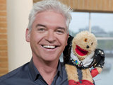 television_main_library_philip_schofield_gordon_the_gopher.jpg