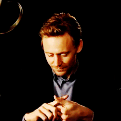 hiddleston-counting.gif