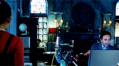 tumblr_nwuzyvtrx11u88n1so6_250.gif