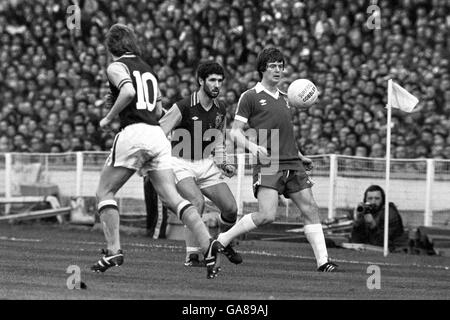 soccer-league-cup-final-aston-villa-v-everton-wembley-ga89aj.jpg