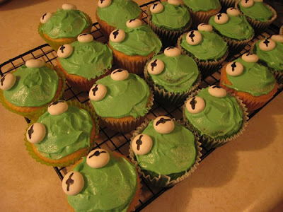 Kermit+Cupcakes.jpg