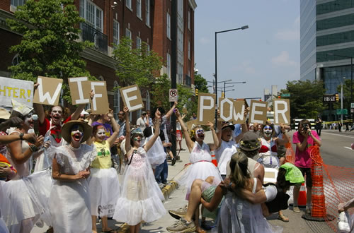 wife-power-clown-disrupts-kkk-rally.jpg