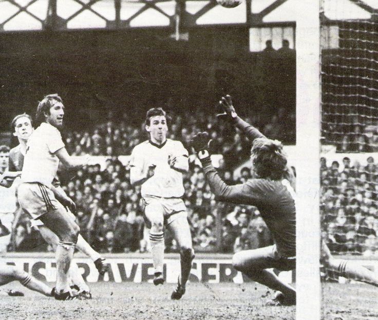 1e3827b0571bc4ece04d4db2316b6b80--everton.jpg