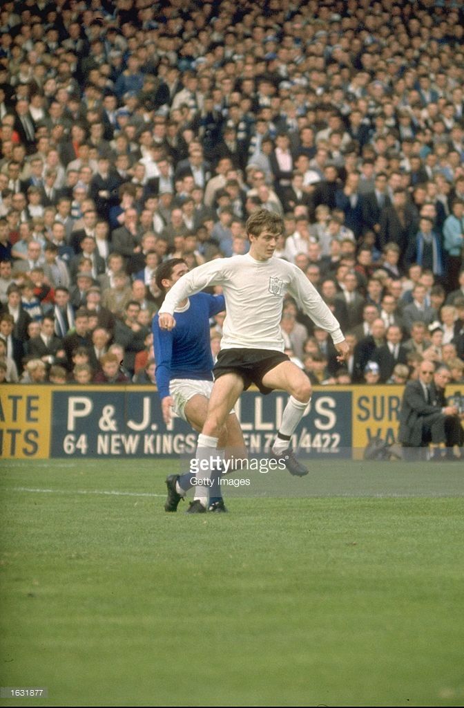 5952e9517d8ae23c8ebf14b66f3fd932--leeds-united-fulham.jpg