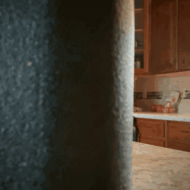 lurking-lurk.gif
