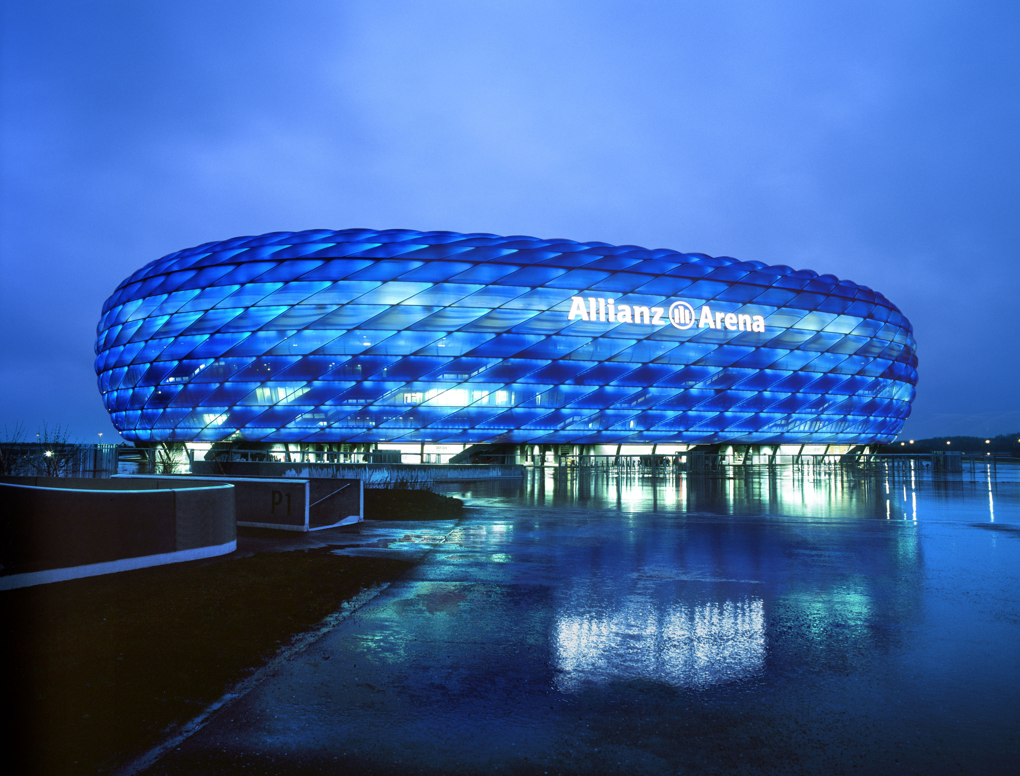 Bayern-Munich-Allianz-Arena-Wallpaper-2.jpg
