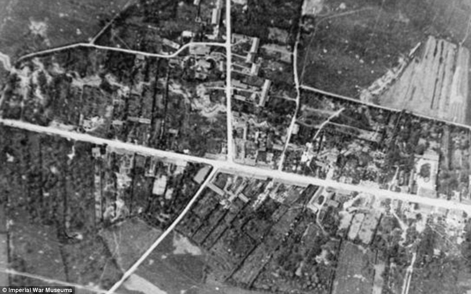 33BCE97B00000578-3569081-image-a-65_1462196125538.jpg