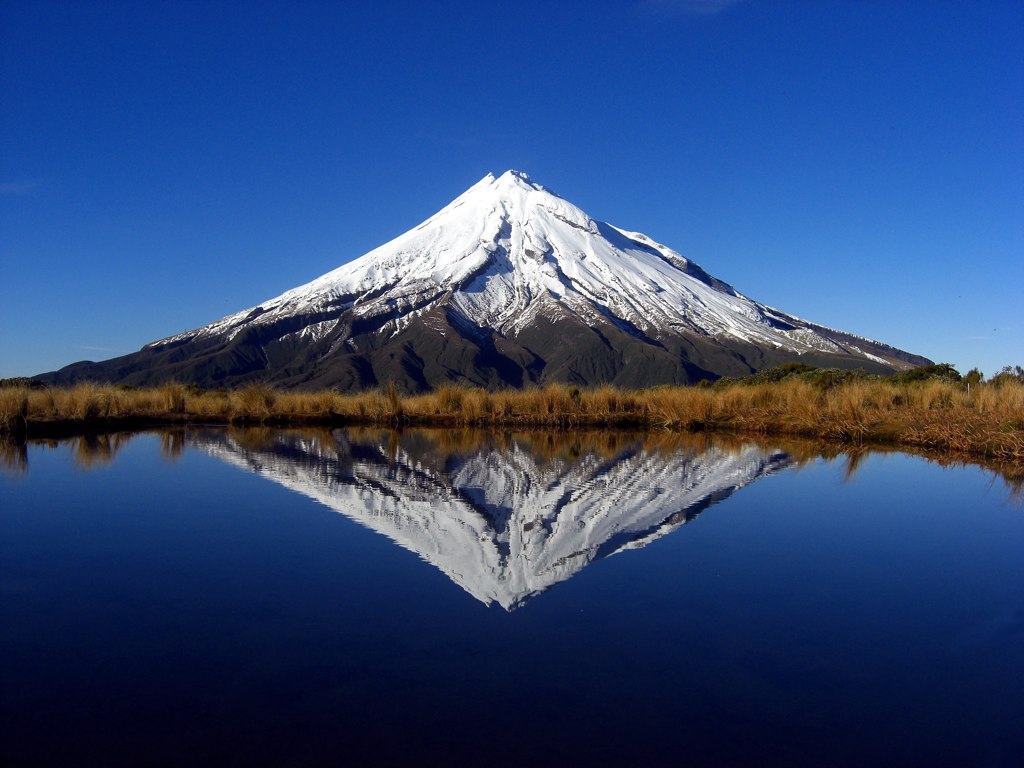 Mount_Taranaki_New_Zealand21.jpg