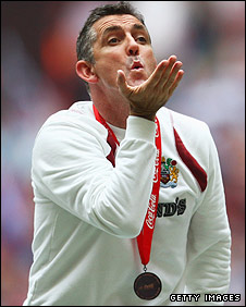 _45941677_coyle282.jpg