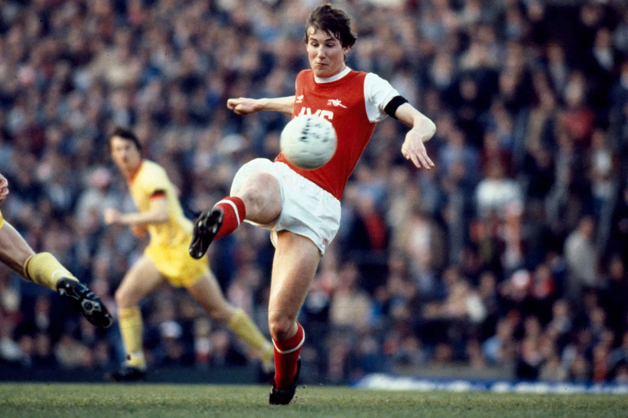 Stewart-Robson-Arsenal-midfielder-1981-1986.jpg