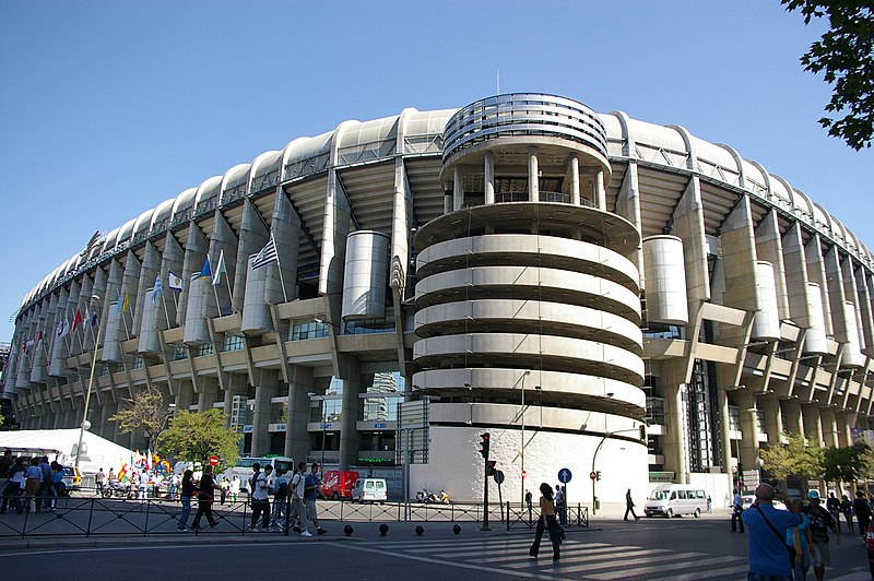 800px-Estadio_Santiago_Bernabeu_-_vista_exterior.jpg
