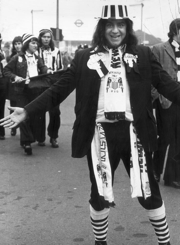 newcastle-utd-fan-1974-fa-cup-final.jpg