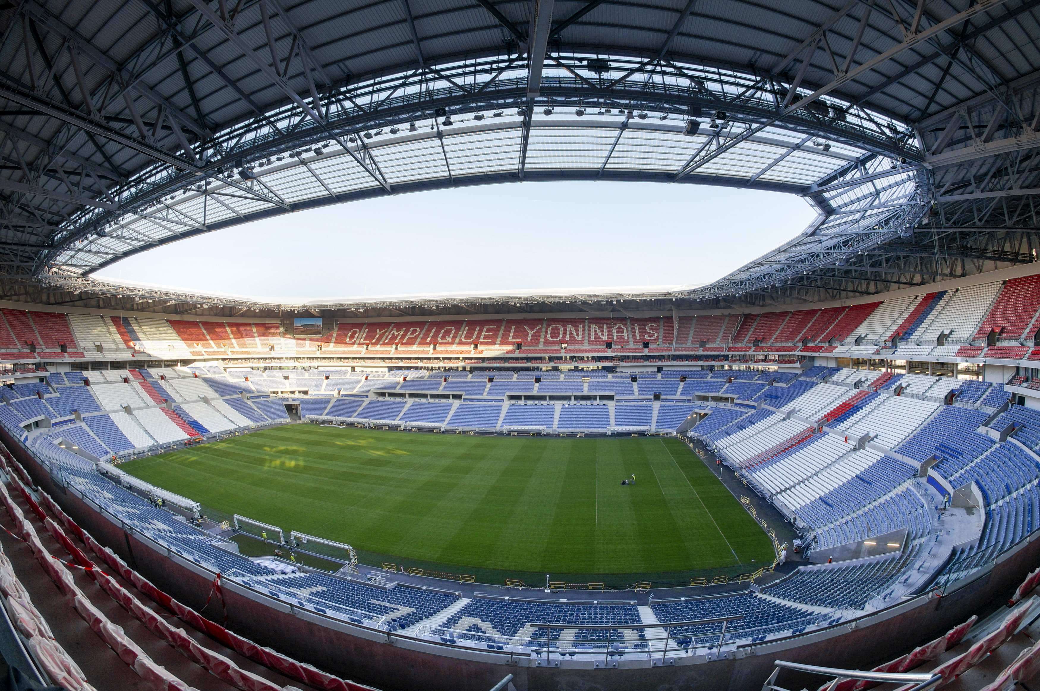 Olympique-Lyonnais-stadium.jpg