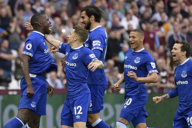 Kurt Zouma of Everton celebrates