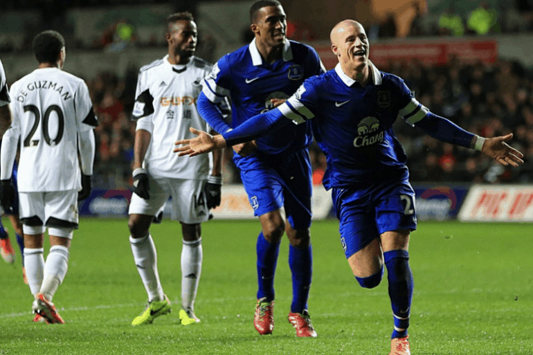 Ross Barkley scores the winner for Everton vs Swansea