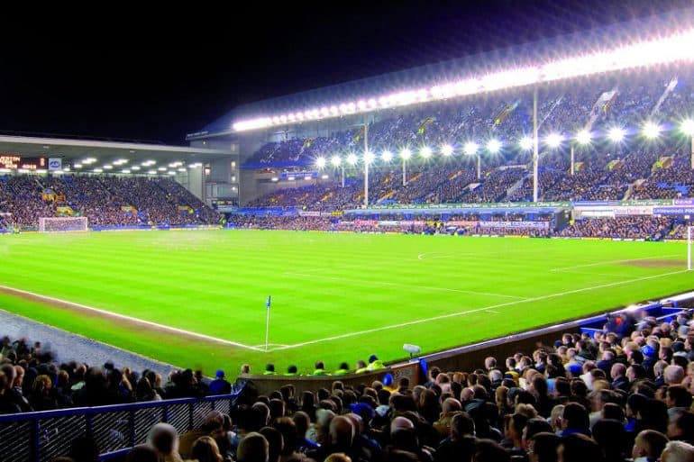 Goodison Park, Evening Floodlights